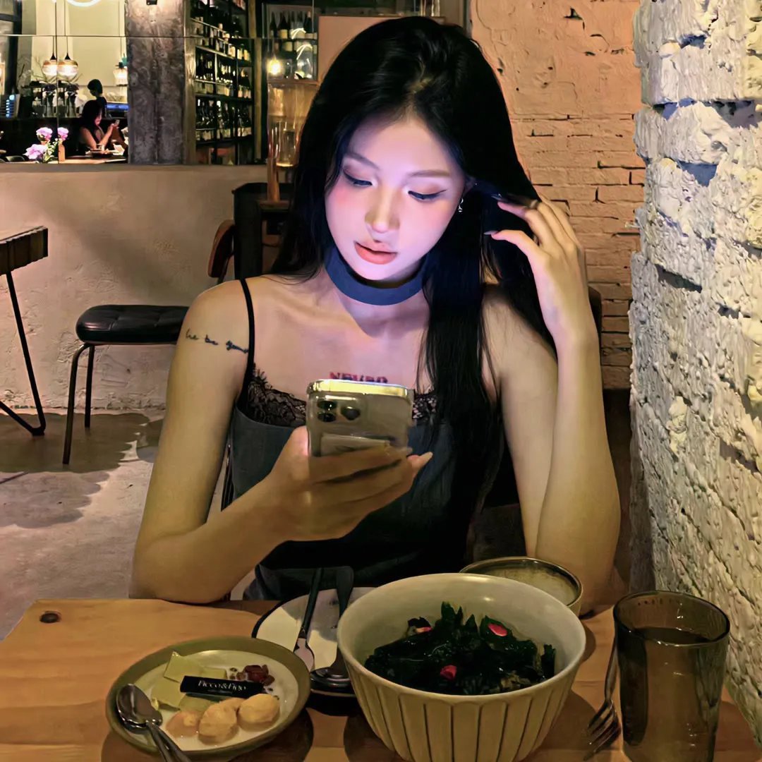 某爆料博主发律师函却引出更多实锤，评论区彻底沦陷，深夜持续发酵
